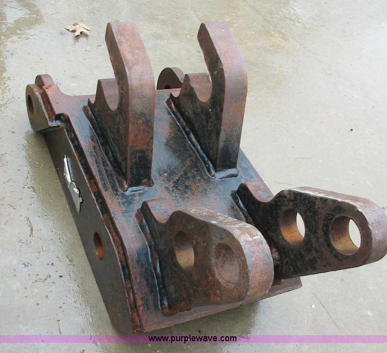 image for item I1776 Caterpillar quick attach