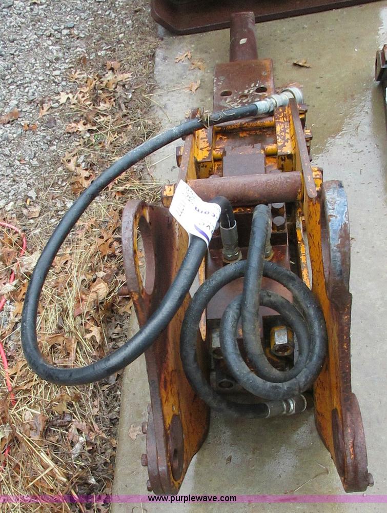 image for item I1777 Teledyne TB425 hydraulic hammer