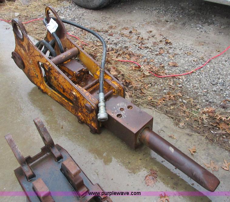 image for item I1777 Teledyne TB425 hydraulic hammer