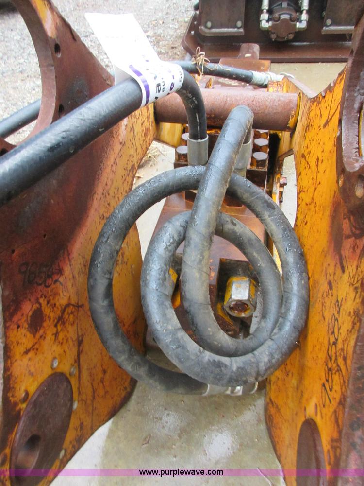 image for item I1777 Teledyne TB425 hydraulic hammer