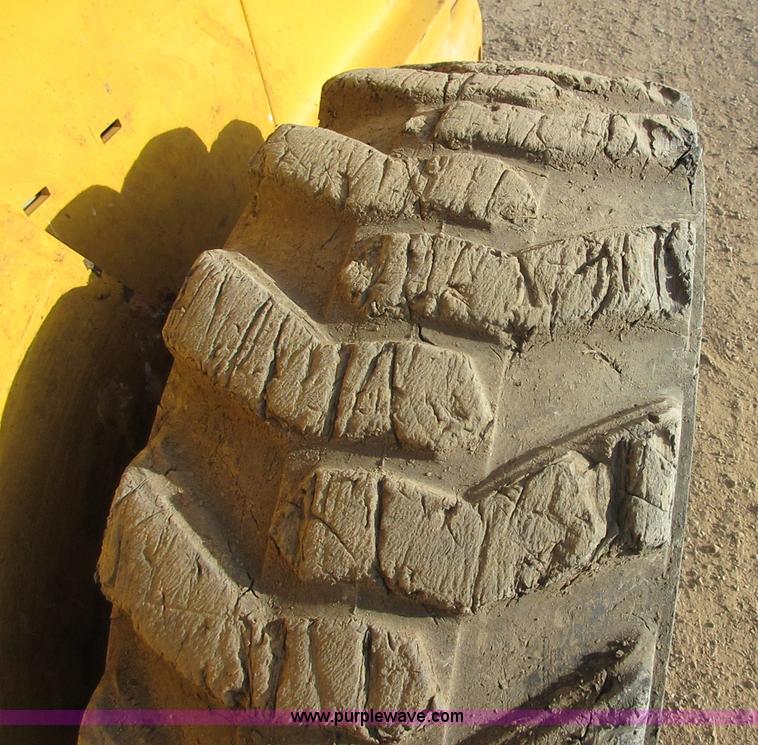 image for item I1798 2009 John Deere 317 skid steer