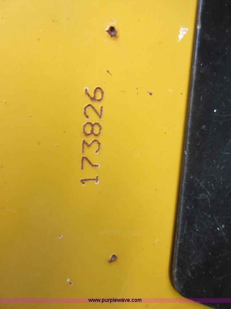 image for item I1798 2009 John Deere 317 skid steer