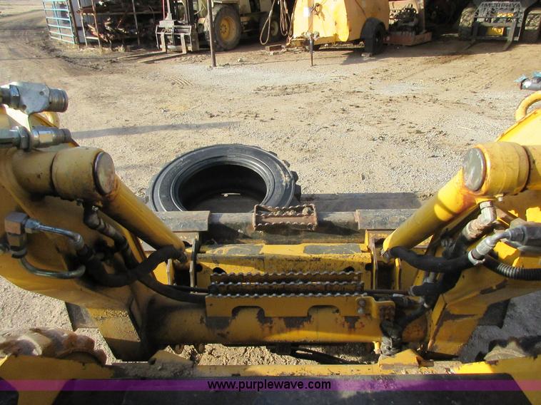 image for item I1798 2009 John Deere 317 skid steer