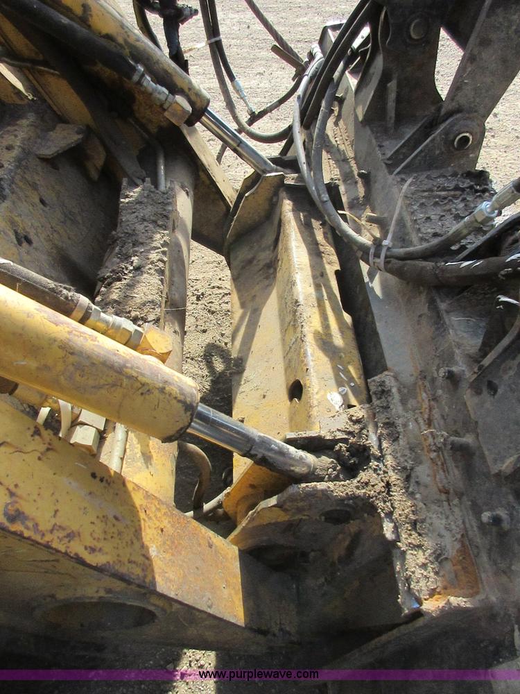 image for item I1801 2005 John Deere 325 skid steer