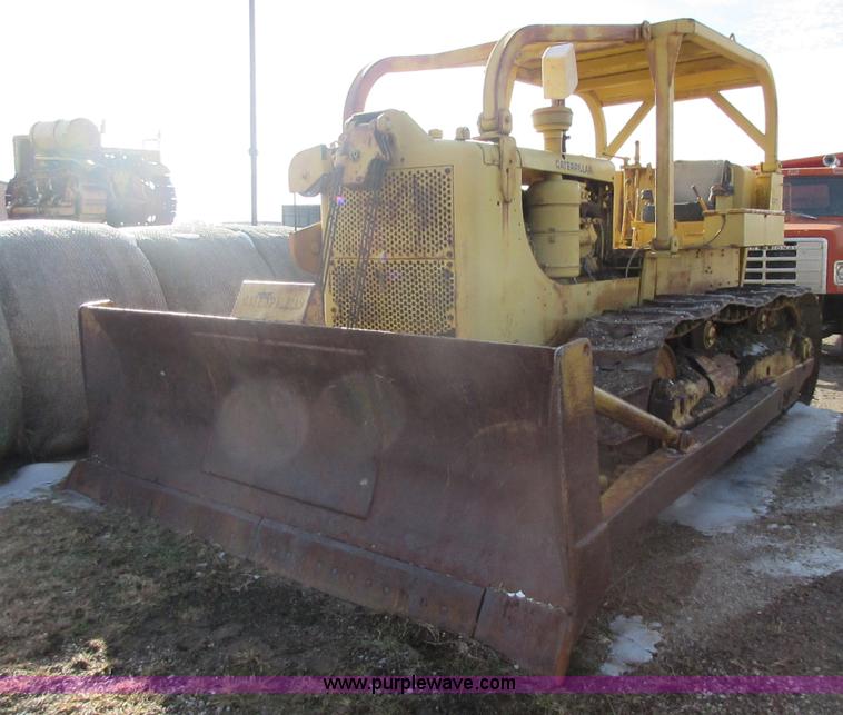 image for item I1805 1958 Caterpillar D8-14A dozer