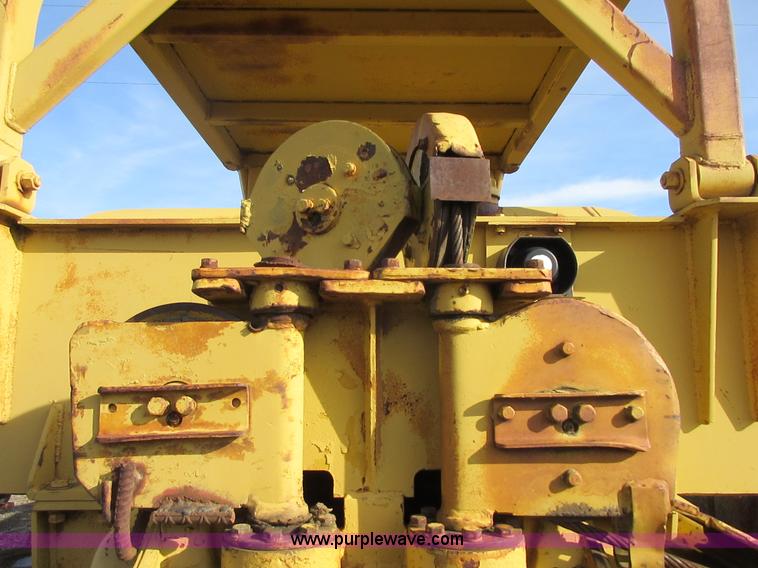 image for item I1805 1958 Caterpillar D8-14A dozer