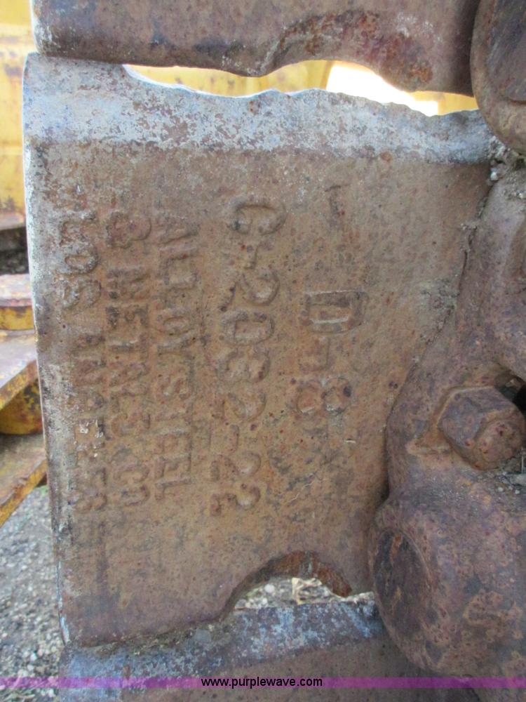 image for item I1805 1958 Caterpillar D8-14A dozer