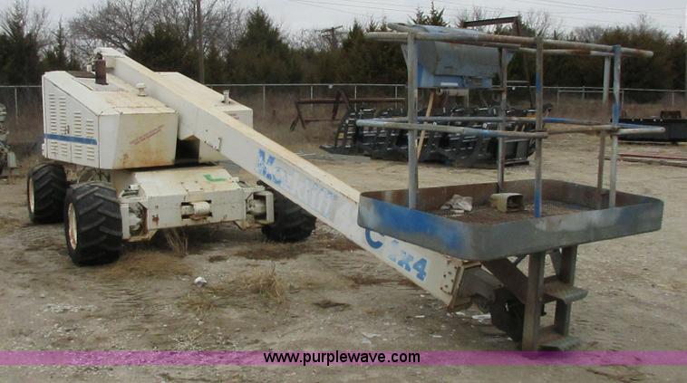 image for item I1816 Mark Lift 42L boom lift