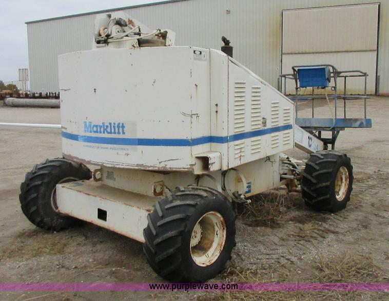 image for item I1816 Mark Lift 42L boom lift