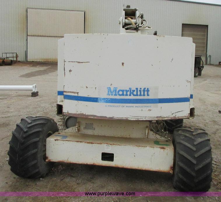 image for item I1816 Mark Lift 42L boom lift
