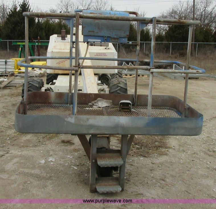 image for item I1816 Mark Lift 42L boom lift