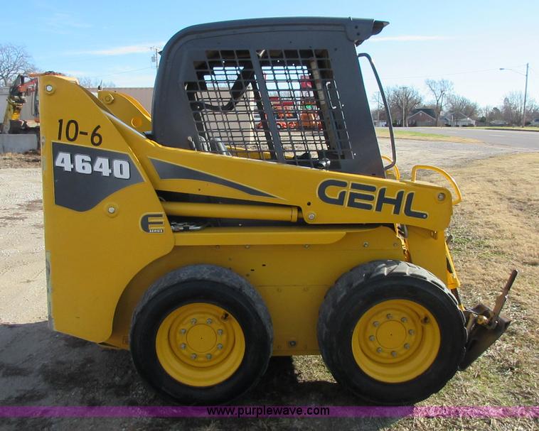image for item I1820 2006 Gehl 4640 skid steer