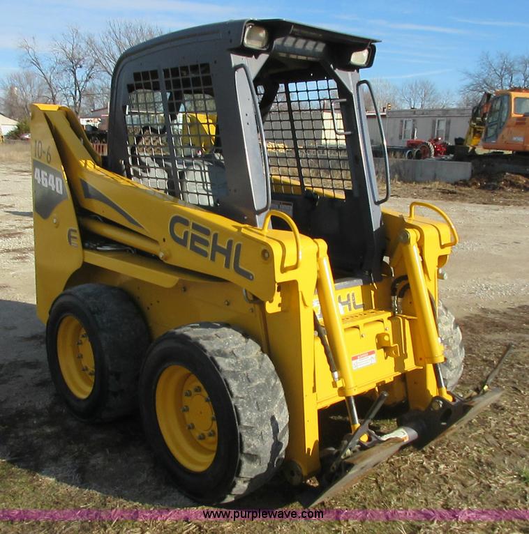 image for item I1820 2006 Gehl 4640 skid steer