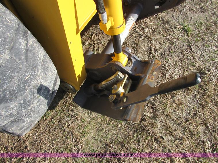 image for item I1820 2006 Gehl 4640 skid steer