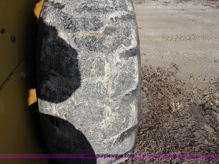 image for item I1820 2006 Gehl 4640 skid steer