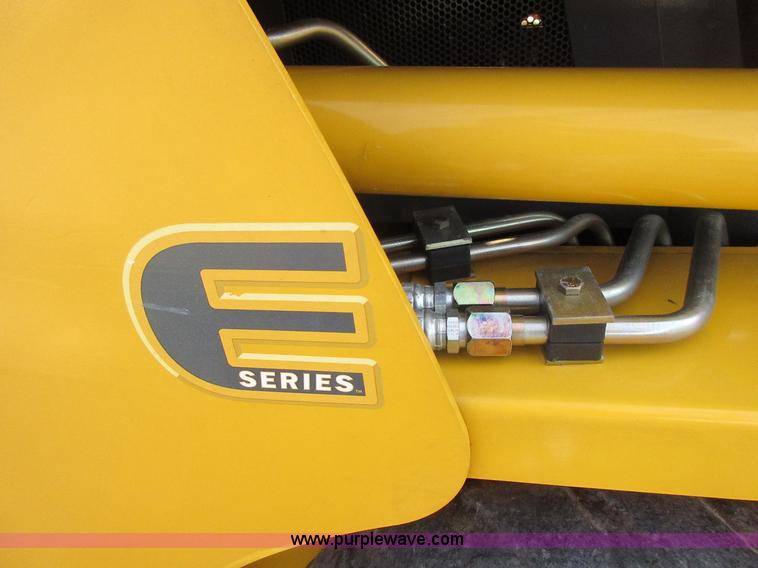 image for item I1820 2006 Gehl 4640 skid steer