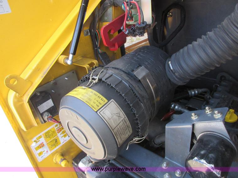 image for item I1820 2006 Gehl 4640 skid steer