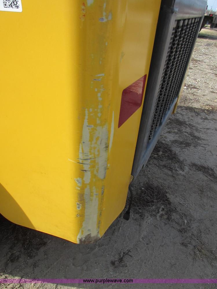 image for item I1820 2006 Gehl 4640 skid steer