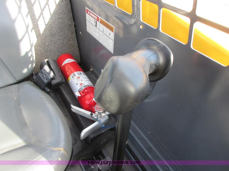 image for item I1820 2006 Gehl 4640 skid steer