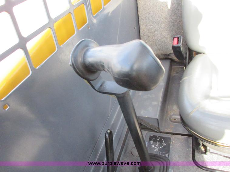 image for item I1820 2006 Gehl 4640 skid steer