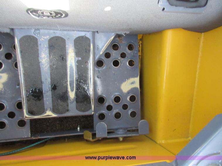 image for item I1820 2006 Gehl 4640 skid steer