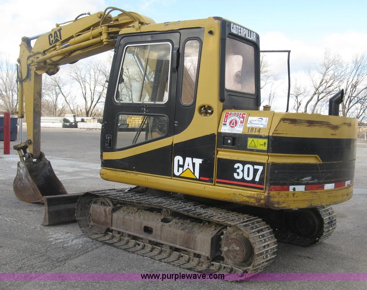image for item J2973 1998 Caterpillar 307 mini excavator