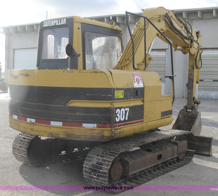 image for item J2973 1998 Caterpillar 307 mini excavator