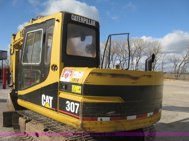 image for item J2973 1998 Caterpillar 307 mini excavator
