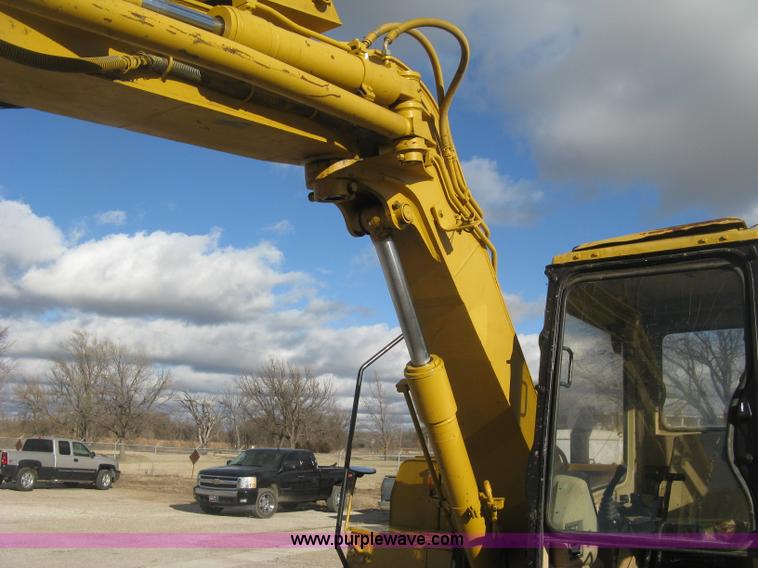 image for item J2973 1998 Caterpillar 307 mini excavator