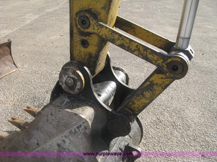 image for item J2973 1998 Caterpillar 307 mini excavator