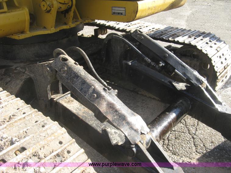 image for item J2973 1998 Caterpillar 307 mini excavator