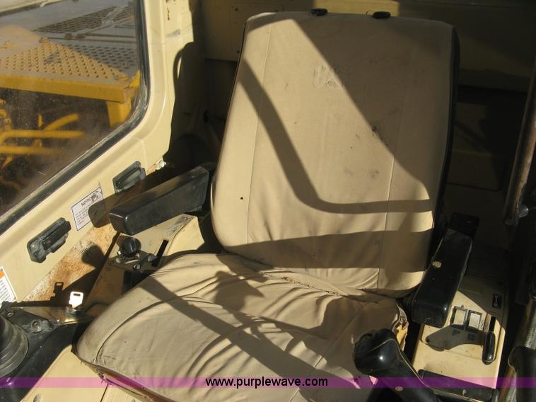 image for item J2973 1998 Caterpillar 307 mini excavator