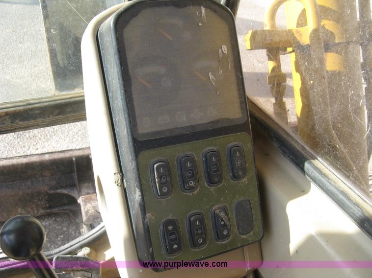 image for item J2973 1998 Caterpillar 307 mini excavator