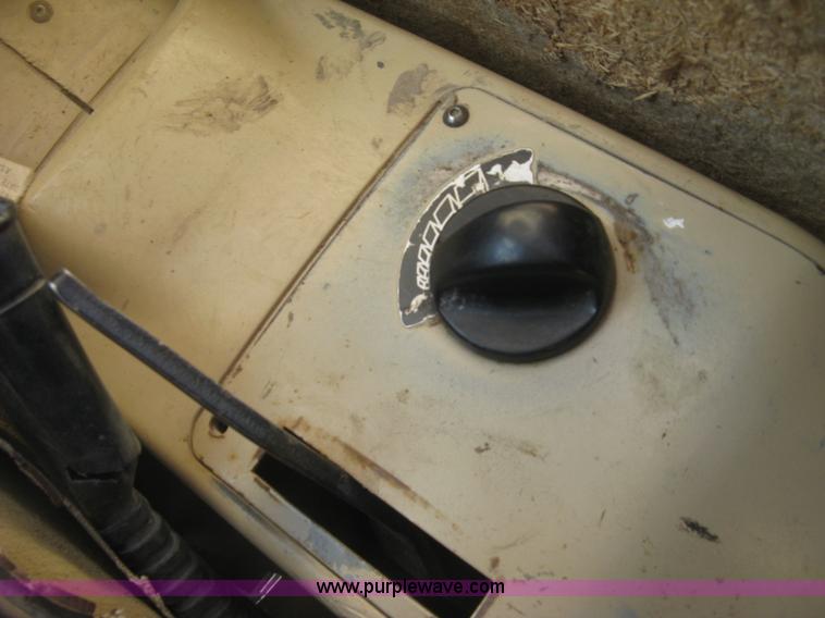 image for item J2973 1998 Caterpillar 307 mini excavator