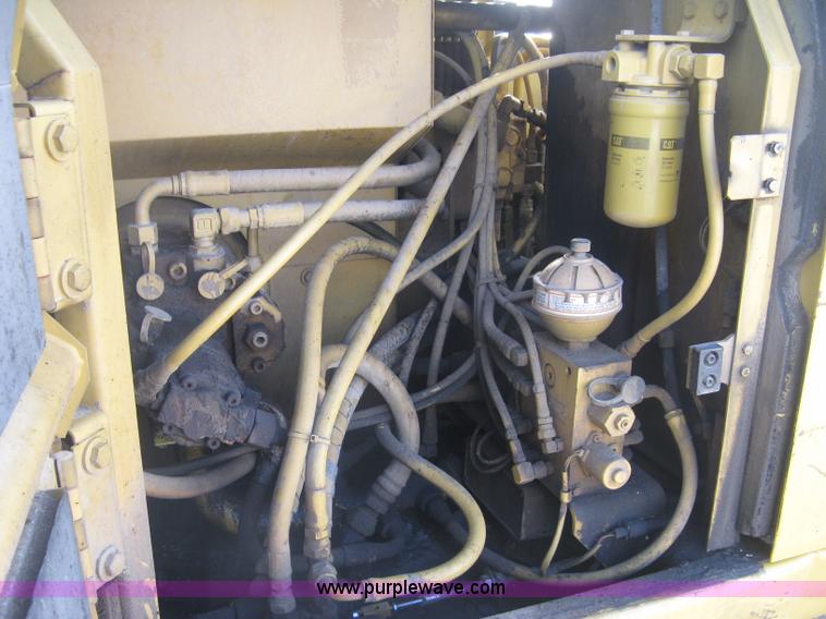 image for item J2973 1998 Caterpillar 307 mini excavator