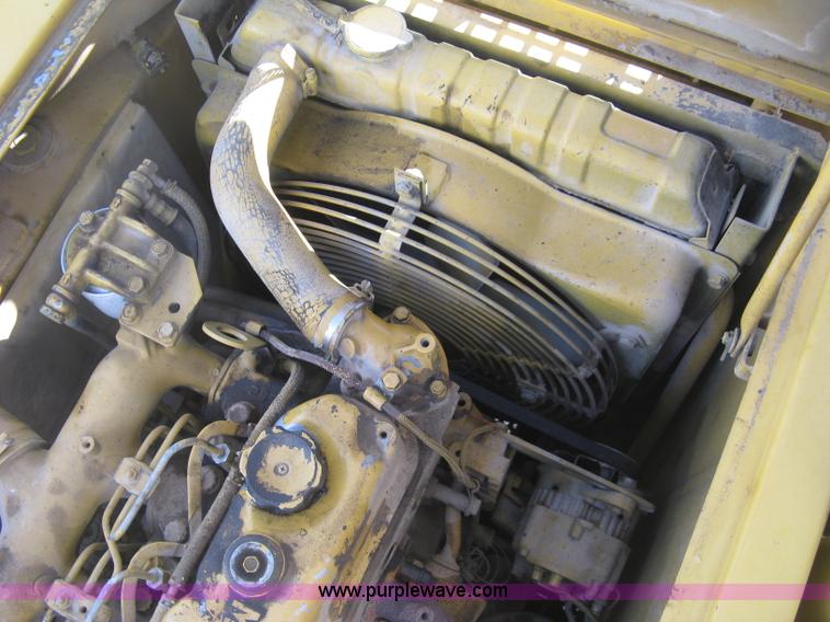 image for item J2973 1998 Caterpillar 307 mini excavator