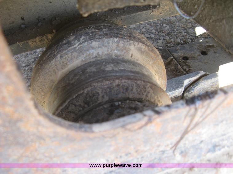 image for item J2973 1998 Caterpillar 307 mini excavator