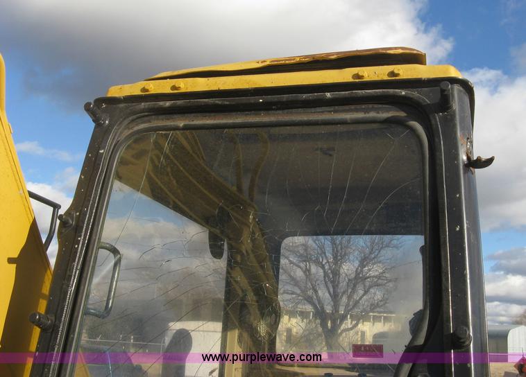 image for item J2973 1998 Caterpillar 307 mini excavator