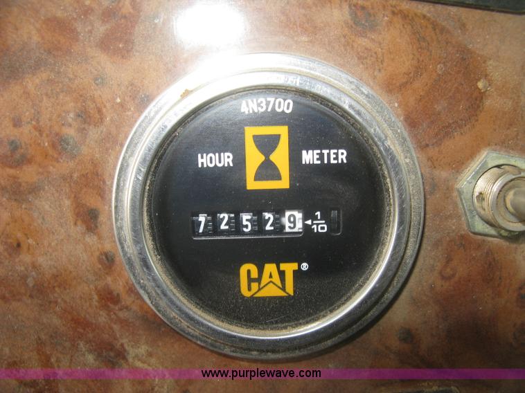 image for item J2975 2002 Peterbilt 330 service truck