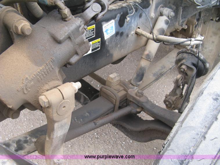 image for item J2975 2002 Peterbilt 330 service truck