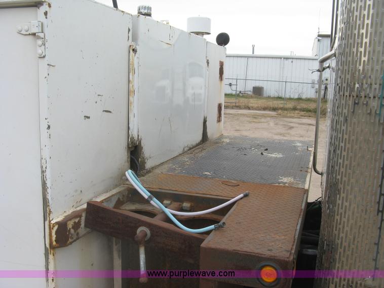 image for item J2975 2002 Peterbilt 330 service truck