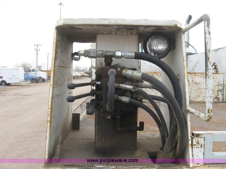 image for item J2975 2002 Peterbilt 330 service truck