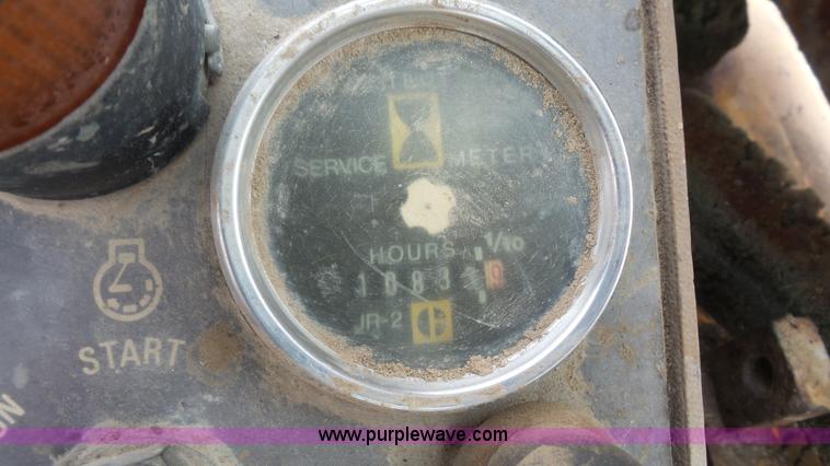 image for item J4523 1987 Caterpillar 943 track loader