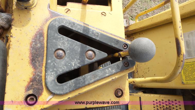 image for item J4523 1987 Caterpillar 943 track loader