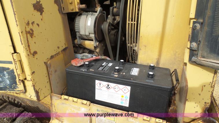 image for item J4523 1987 Caterpillar 943 track loader