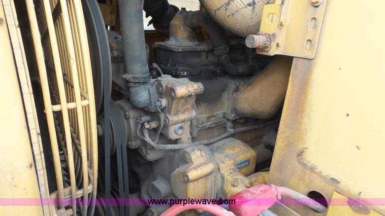 image for item J4523 1987 Caterpillar 943 track loader