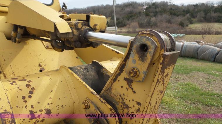 image for item J4523 1987 Caterpillar 943 track loader
