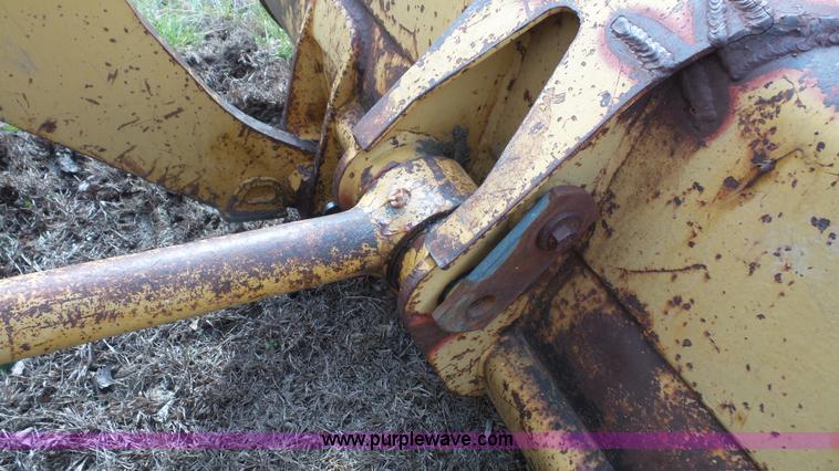 image for item J4523 1987 Caterpillar 943 track loader