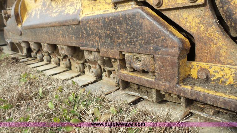 image for item J4523 1987 Caterpillar 943 track loader