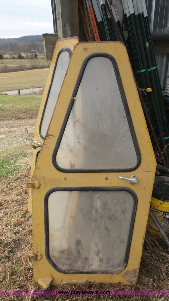 image for item J4523 1987 Caterpillar 943 track loader